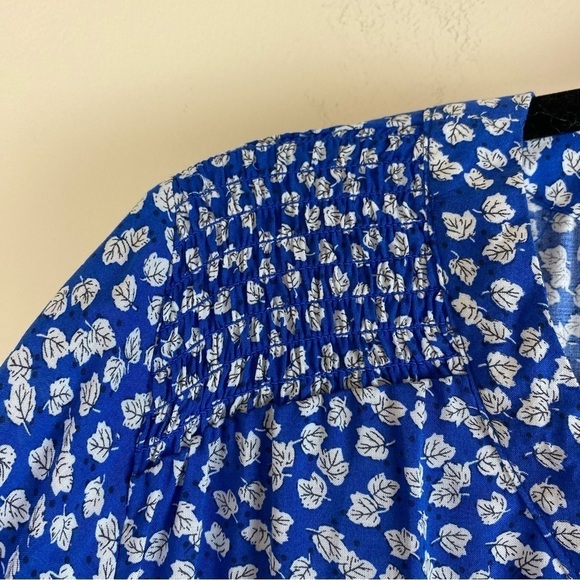 Bundle of 2 Medium Ditsy Floral Blouse - Picture 11 of 11